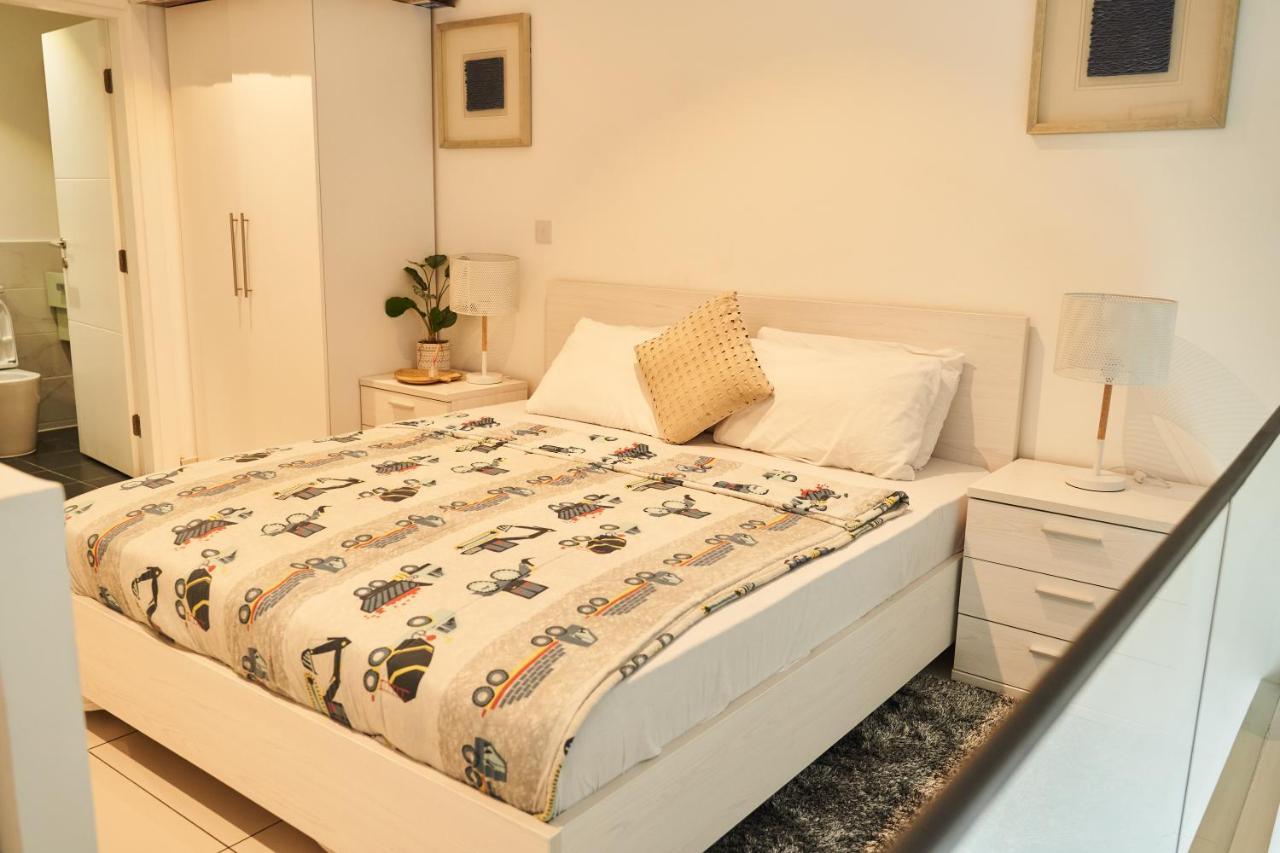 Apartamento Embassy Gardens Deluxe Acra Exterior foto