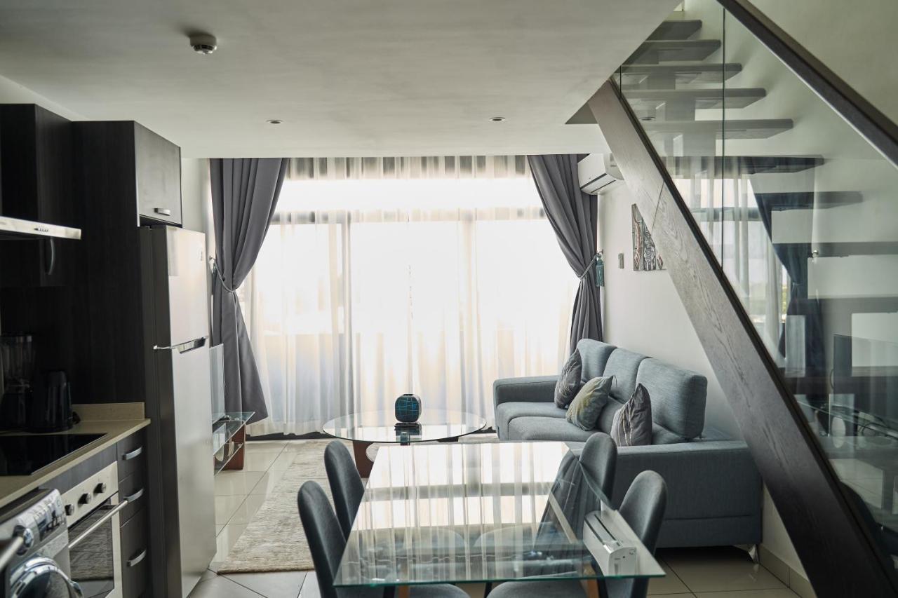 Apartamento Embassy Gardens Deluxe Acra Exterior foto