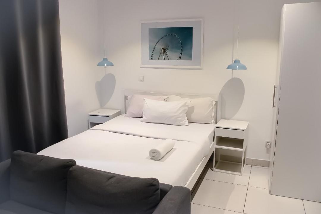 Apartamento Embassy Gardens Deluxe Acra Exterior foto